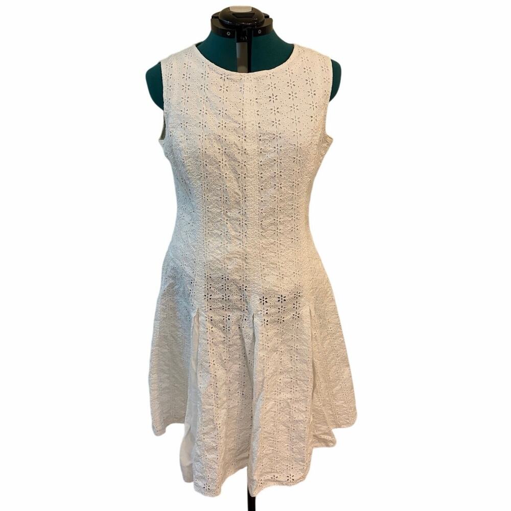 Tommy Hilfiger Women's Lace Sleeveless A-Line Dress Fit &‎ Flare Wedding Floral